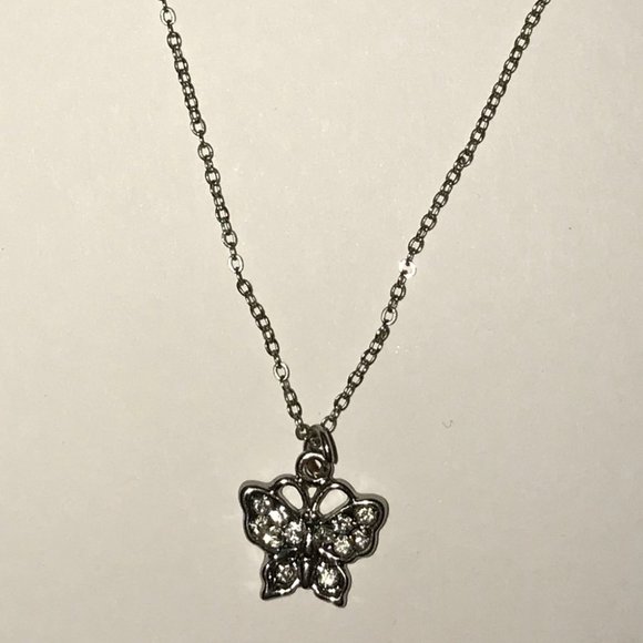 Forever 21 Pretty Chain Necklace Silver Butterfly - Picture 2 of 2